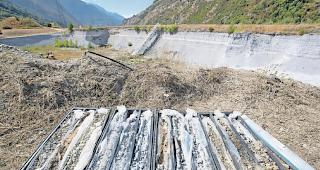 Untersuchungen bei der alten Deponie Gamsenried haben gezeigt, dass das Grundwasser mit Benzidin belastet ist. 