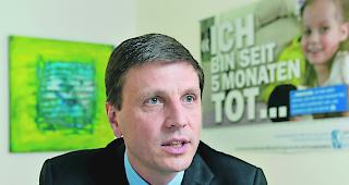 Dr. Franz Immer, Direktor Swisstransplant.