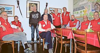 Noch viel vor. Der Vorstand des Vereins &laquo;Freunde der Festung Naters&raquo; treibt den Festungsausbau voran. Von links: Elias Salzmann, Charly Zurbriggen, die beiden Abw&auml;rte Ignaz Imstepf und Josef Imstepf, Markus Kalbermatten, Pr&auml;sident Erich Bumann, Ren&eacute; Ruppen, Udo Clausen, Leo Jossen und Theo Imhof.Foto wb