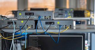 Computerkriminalit&auml;t bek&auml;mpfen. Unter der Leitung der Genfer Kantonspolizei steht f&uuml;r die Westschweizer Polizeikorps seit Anfang April ein Cyber-Kompetenz-Center zur Verf&uuml;gung. (Symbolbild)