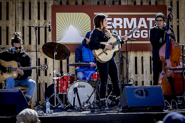 Tanya Barany aus Visperterminen durfte das Zermatt Unplugged 2019 eröffnen