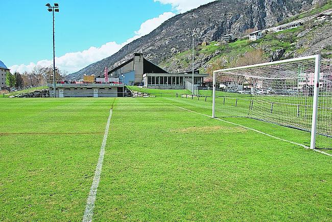 Steg-Hohtenn: Die Gemeinde Steg-Hohtenn ist nicht nur mit dem Hallenbad stark im Sport finanziell engagiert. Für die neuen Fussball-Umkleidekabinen hat die Gemeinde 120 000 Franken bezahlt und ein unverzinsliches Darlehen von 40 000 Franken gewährt. Zudem sind 50 000 Franken an die Flutlichtanlagen beigesteuert worden.