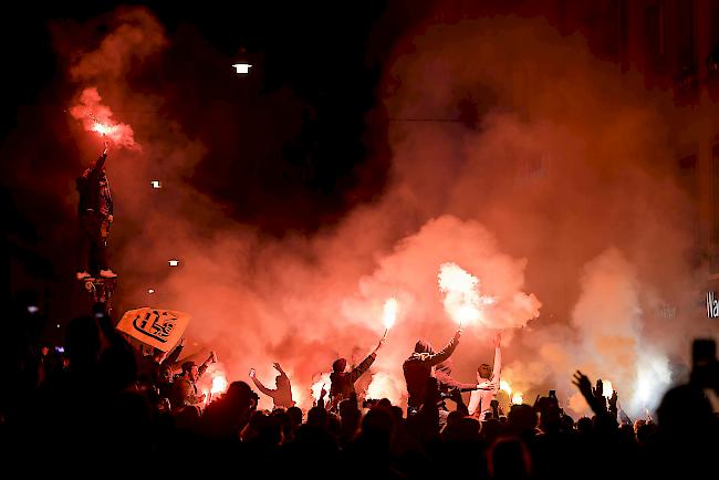 YB-Fans feiern am Samstag, 13. April in Bern den Meistertitel des BSC Young Boys, nach dem Super League Spiel zwischen dem FC Basel und dem Grasshopper Club Zürich.