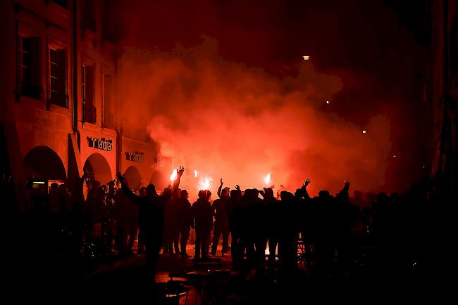 YB-Fans feiern am Samstag, 13. April in Bern den Meistertitel des BSC Young Boys, nach dem Super League Spiel zwischen dem FC Basel und dem Grasshopper Club Zürich.