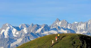 Gute Noten. Der neuste TCS-Reisebarometer zeigt, dass das Wallis und Tessin in den letzten Jahren immer begehrtere Ziele darstellten.