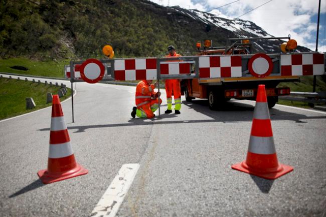 Gotthardpass. Zwischen Andermatt und Passhöhe wird die Strasse etappenweise bis 2023 erneuert.
