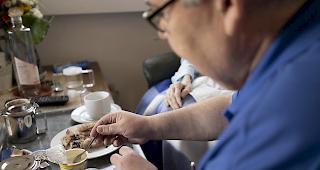 Revision des Gesundheitsgesetzes. Pflegende Angeh&ouml;rige sollen entlastet werden. (Symbolbild)