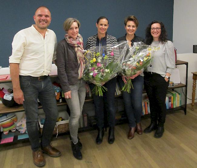 Uli Truffer, Andrea Mengis, Mirjam Bumann-Ricci, Barbara Guntern und Carla Bertholjotti (von links).