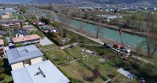 Besserer Schutz. Um einen m&ouml;glichen Dammbruch zu verhindern, finden in Fully derzeit diverse Sicherungsmassnahmen entlang der Rhone statt.