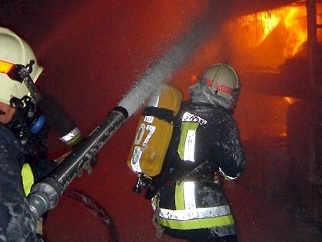 Wohnungsbrand in Aigle: Zwei Personen wurden «kurzzeitig zur Kontrolle» ins Spital eingeliefert. (Symbolbild)