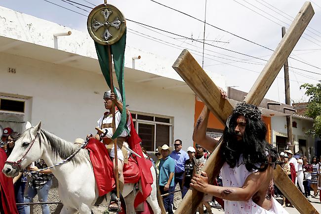 Tradition. Rund zwei Millionen Menschen besuchen jedes Jahr die Passionsspiele von Iztapalapa, die von Palmsonntag bis Ostern dauern.