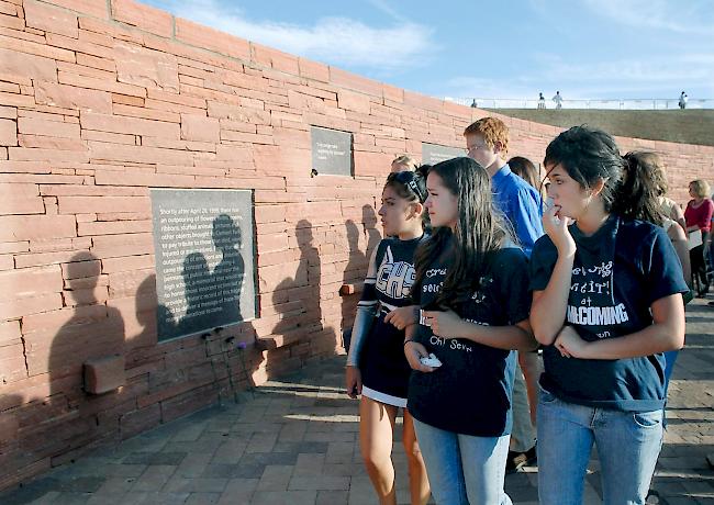 13 Todesopfer. Das Massaker vor 20 Jahren an der Columbine High School im US-Bundesstaat Colorado hat sich tief in die kollektive Psyche der Vereinigten Staaten eingebrannt.