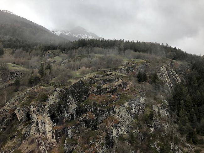 Eine 76-jährige Walliserin aus der Region Mittelwallis stürzte am Mittwoch beim Wandern oberhalb von Eggerberg in den Tod.