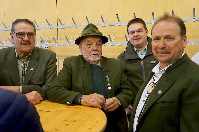 Jäger an der DV des Kantonalen Walliser Jägerverbands.
