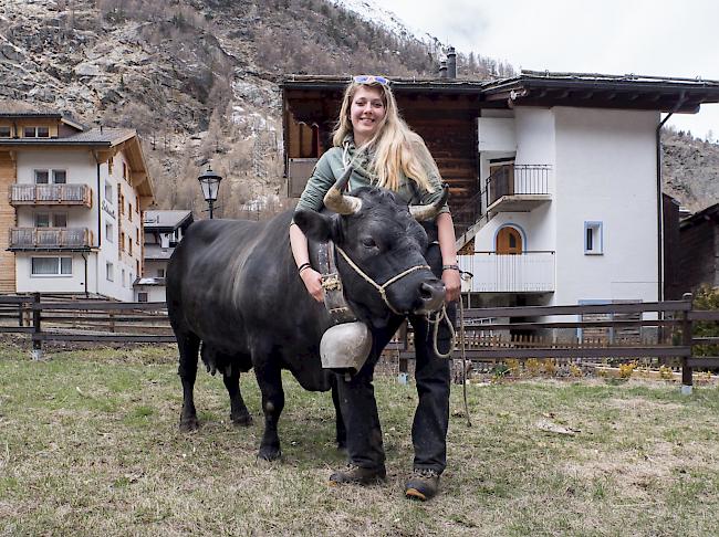 Eingespieltes Duo. Serena Anthamatten tritt mit ihrer «Seraina» in Aproz an.