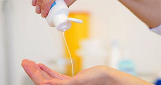 Sensibilisierung. Das Spital Wallis betont: &laquo;Die H&auml;ndehygiene ist in erster Linie ein Garant f&uuml;r die Pflegequalit&auml;t und die Patientensicherheit.&raquo;