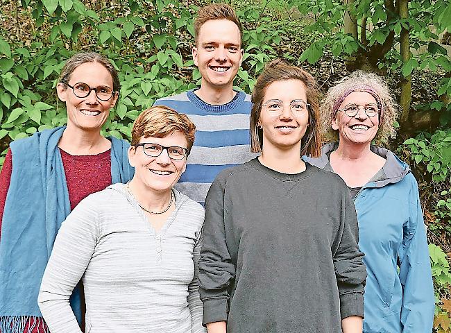 Grün. Marianne Künzle, Brigitte Wolf, Aaron Heinzmann, Caroline Ingold und Maggie Loretan (v. l.).Foto zvg