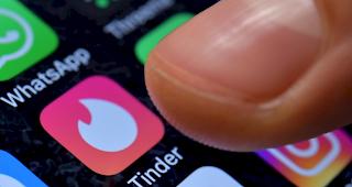 Nutzer, die nur wenig Geld f&uuml;r die Partnersuche ausgeben wollen, wanderten von hochpreisigen Partnervermittlungen zu g&uuml;nstigeren Dating-Apps wie Tinder ab. 