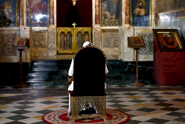 Bestrafung. Papst Franziskus hat kürzlich einen italienischen Priester, dem Misshandlungen in Zusammenhang mit einem Exorzismus vorgeworfen werden, aus dem Klerikerstand verbannt.