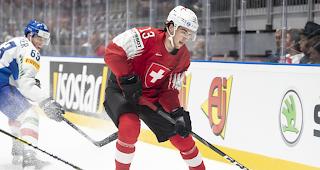 Nico Hischier traf f&uuml;r die Schweiz in der 50. Spielminute zum 9:0. 