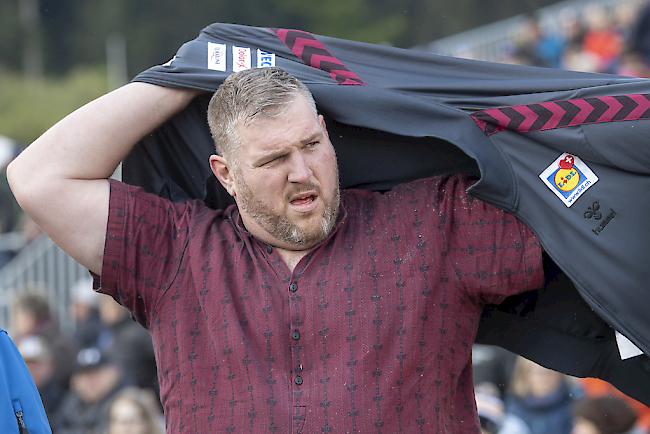 Stucki musste nach dem 4. Gang am Emmentalischen Fest in Zäziwil verletzungsbedingt aufgeben.