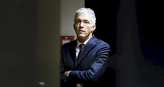 Rund um Bundesanwalt Michael Lauber steht auch der Verdacht der Amtsgeheimnisverletzung im Raum, weil unbeteiligte Dritte an den informellen Treffen mit Fifa-Chef Gianni Infantino teilgenommen haben. 