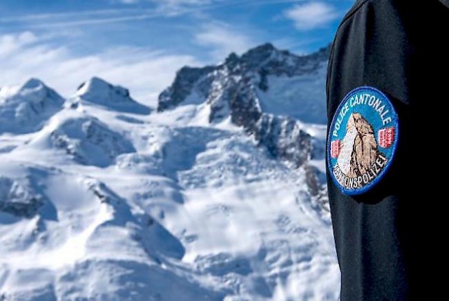 Eine Frau, die am vergangenen Samstag am Col du Tournelon Blanc bei Bagnesn von einer Lawine verschüttet wurde, ist tot. 