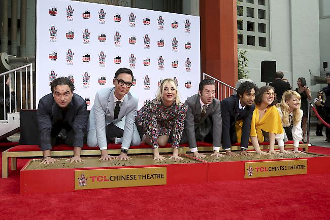 Anfang des Monats verewigten die sieben Hauptdarsteller ihre Handabdrücke vor dem TCL Chinese Theatre in Hollywood im Zement.