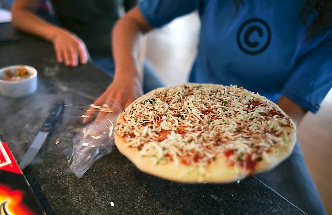 Tiefkühl-Pizza und andere Fertigprodukte sind zwar praktisch und beliebt, stehen jedoch im Verdacht, dick zu machen.  