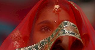 Zwangsheirat ist in der Schweiz seit dem 1. Juli 2013 verboten. Trotzdem kommt sie
immer noch vor.