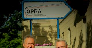 Der Vorstandspr&auml;sident Bernhard Imhof (links) und Gesch&auml;ftsf&uuml;hrer der OPRA Guido Matter