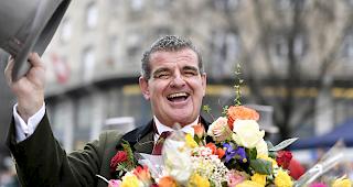 Die Zahlung erfolgt zus&auml;tzlich zu den &uuml;blichen Bonus-Zahlungen oder dem 13. Monatslohn (Bild: Peter Spuhler, Chef von Stadler Rail).