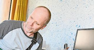 Sp&auml;tz&uuml;nder. &laquo;Ich bin halt ein Sp&auml;tz&uuml;nder&raquo;, sagt der Berufsmusiker Rolf Schnyder &uuml;ber sich.Fotos wb