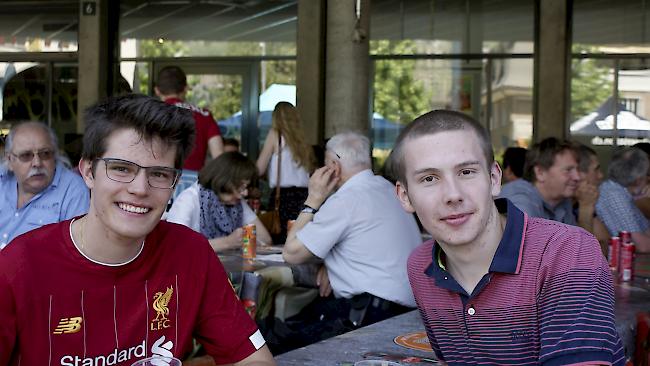 Joshua Gennheimer (18) und Raphael Gattlen (18) aus Visp.