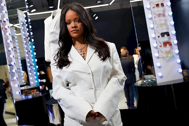 Erfolgreich. Rihanna gilt als reichste Sängerin der Welt. Ihr Vermögen wird auf 600 Millionen Dollar geschätzt.