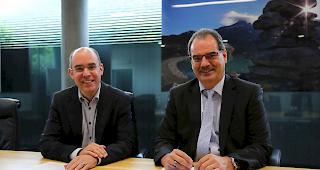 EnBAG-Direktor Dr. Hans-Peter Burgener (links) und VR-Pr&auml;sident Renato Kronig blicken auf ein erfolgreiches Gesch&auml;ftsjahr 2018 zur&uuml;ck. 