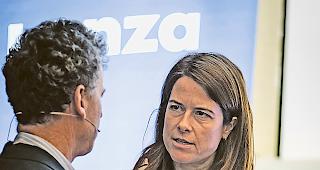 Besuch. FDP-Pr&auml;sidentin Petra G&ouml;ssi mit Lonza-CEO Marc Funk.