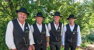 Zunftmeister (v.l.): Oswald Gottsponer, Hans-Peter Kuonen, August Volken und Michael Gottsponer