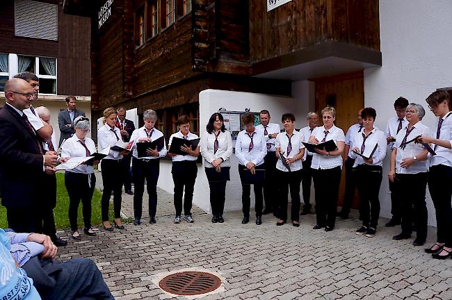 Der Kirchenchor von Kippel sorgte für den musikalischen Rahmen der Vernissage.