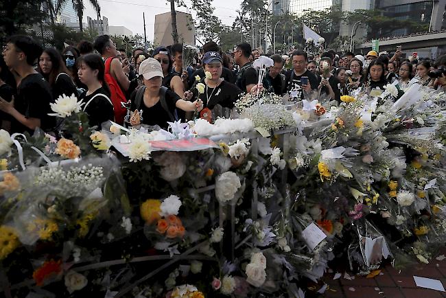 Zehntausende Menschen protestieren am Wochenende in Hongkong.