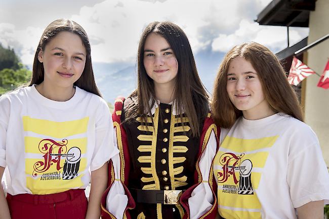 Winona Heynen (13), Ausserberg, Aileen Zenklusen (15), Glis, Linda Treyer (13), Ausserberg.