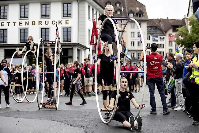 44 Sujets. Der Festumzug während dem Eidgenössischen Turnfest 2019 in Aarau.