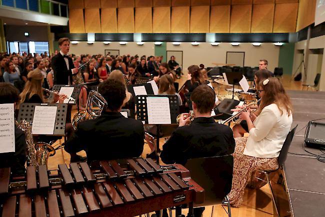 Musik- und Tanzeinlagen sorgten für einen feierlichen Rahmen.