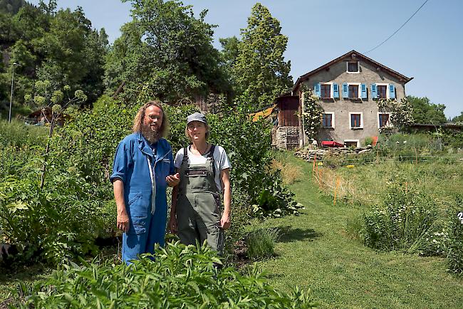 Die Selbermacher. Marcellus Pillen und Manuela Kappenberg haben rund um ihr Heim einen vielfältigen Garten angelegt.