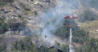Der Brand entfachte sich in der N&auml;he von Wohnh&auml;usern und eines Ferienchalets.
