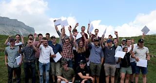 Freuen sich &uuml;ber ihren Lehrabschluss: Die neuen Seilbahn-Mechatroniker/-innen.