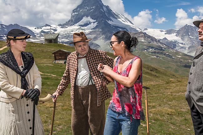 Livia Anne Richard (2.v.r.) bei den Proben für «Matterhorn: No Ladies please!».