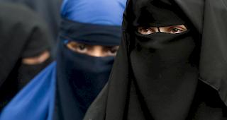 Tunesien gilt als eines der wenigen L&auml;nder, in denen im Zuge des Arabischen Fr&uuml;hlings 2011 ein demokratischer Wandel gelang.