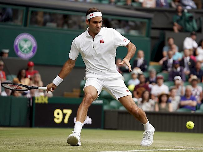 Roger Federer steht in Wimbledon mit Dreisatzsieg in den Achtelfinals. 
