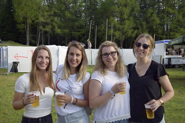 Lorena Seifritz (24), Saanenmöser, Mara Ritz (24), Brig, Deborah Naselli (24), Siders, Arlette Bütschi (24), Saanenmöser.